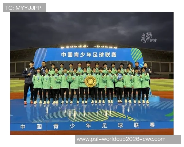 济南七中足球队奋勇拼搏展现青春风采助力校园体育发展 济南七中足球队奋勇拼搏展现青春风采助力校园体育发展